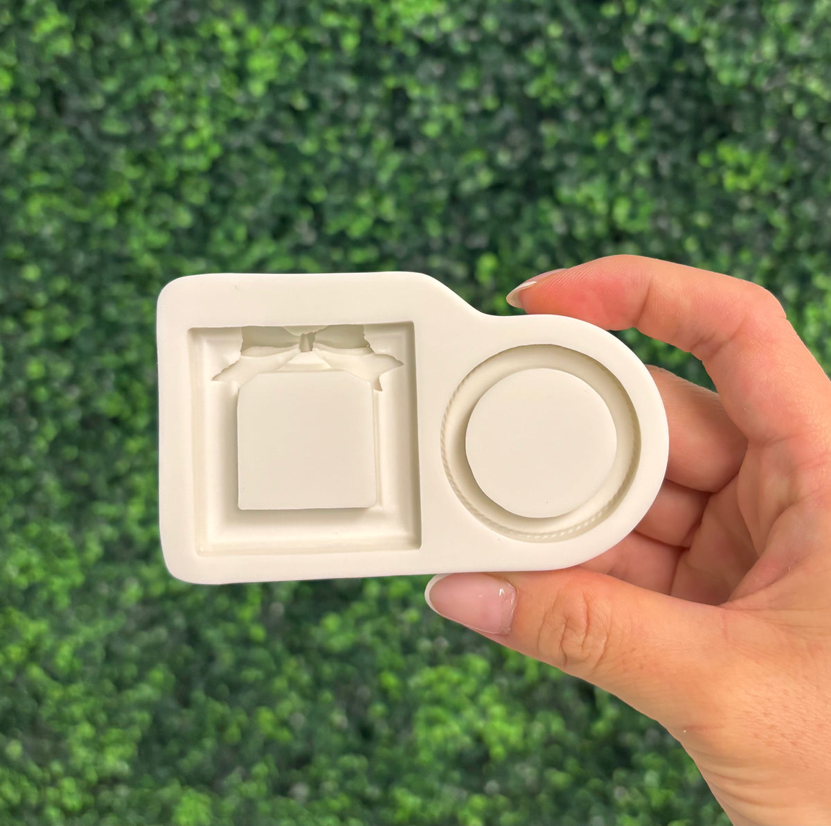 Square and Round Frame – Bean and Butter