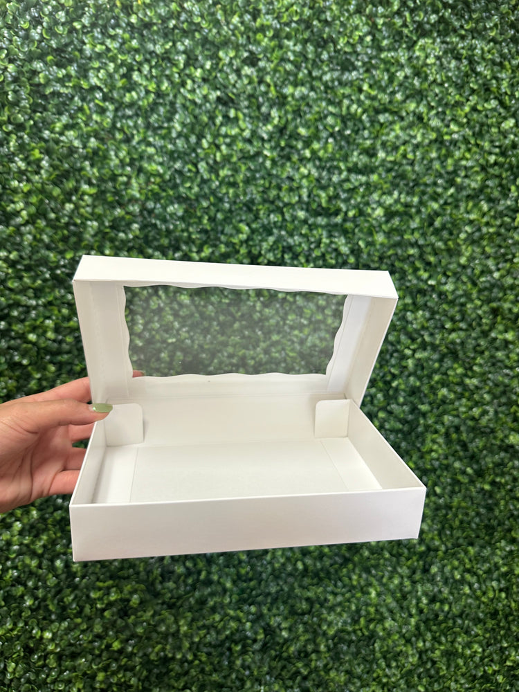 
                  
                    8" x 5" x 1.5" White Cookie Box with Window
                  
                